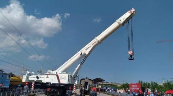 安裝多等級高壓近電報警器為施工機(jī)械增加“高壓檢驗員” 安裝多等級高壓近電報警器為施工機(jī)械增加“高壓檢驗員”