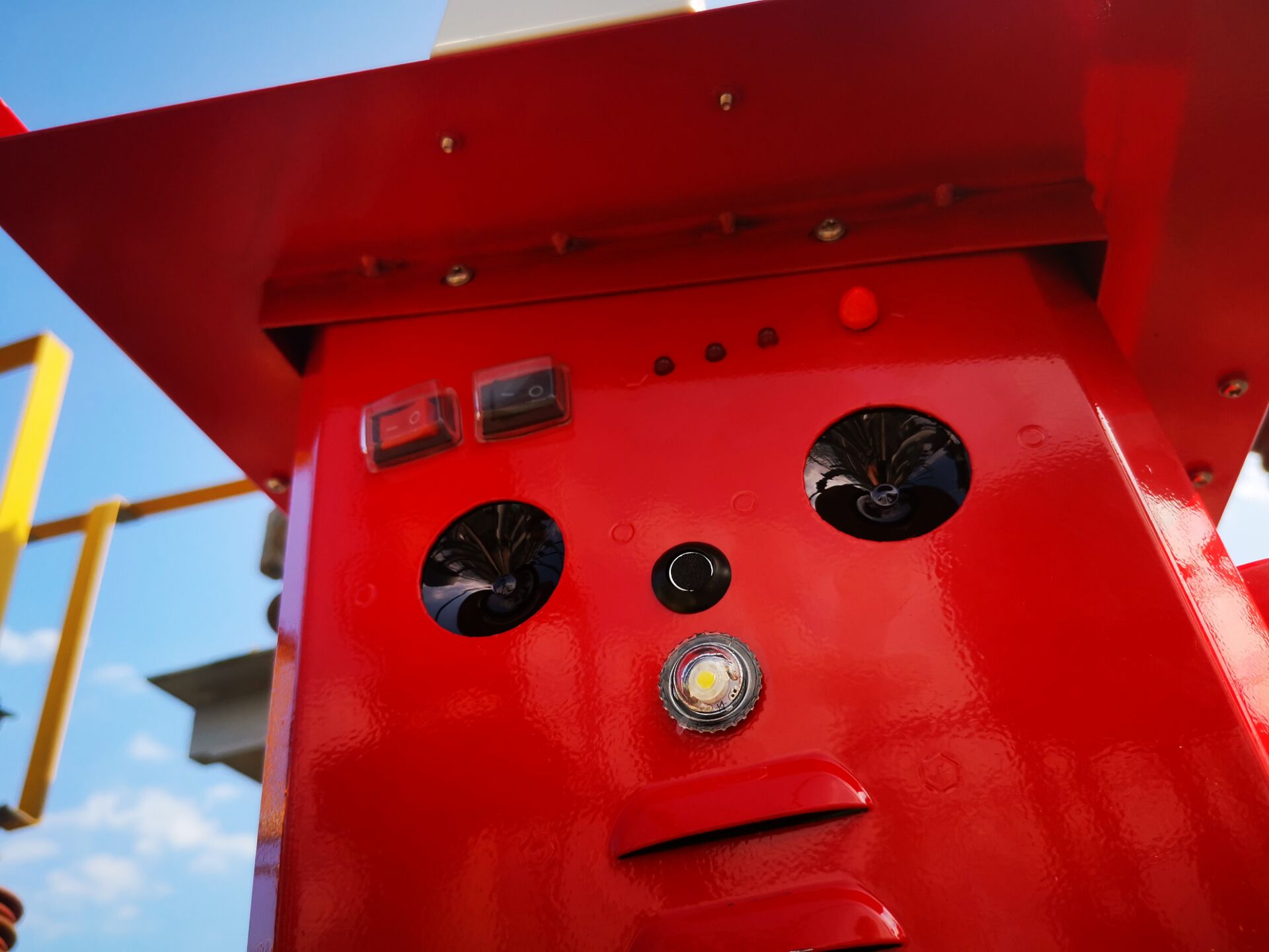 超聲波智能驅(qū)鳥器 超聲波智能驅(qū)鳥器